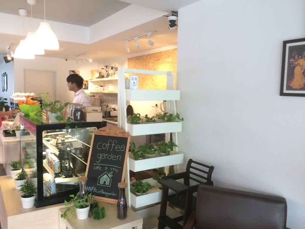 Coffea Garden Cafe & Stay Малакка Экстерьер фото